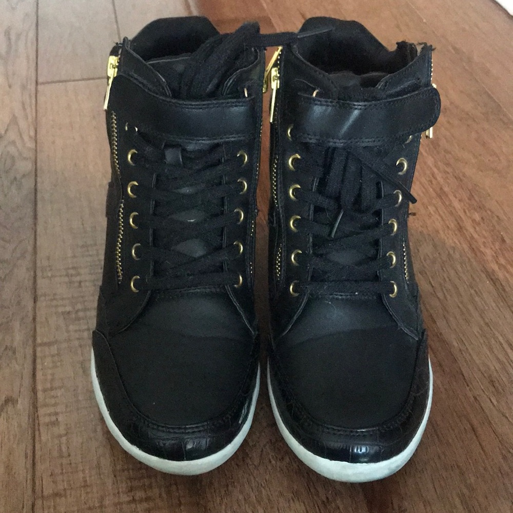 Azar Black wedge sneaker
